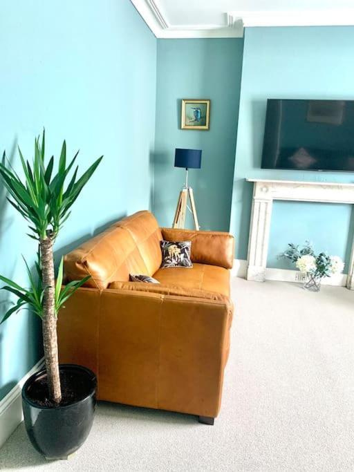 Lovely 3 Bed House In The Heart Of Cheltenham Kültér fotó
